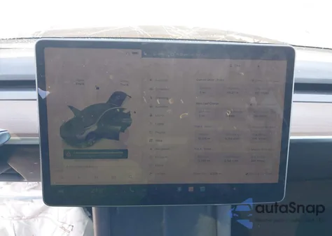 2022 Tesla Model Y Long Range Dual Motor All-Wheel Drive z USA, uszkodzony, nr VIN 7SAYGAEE1NF534290